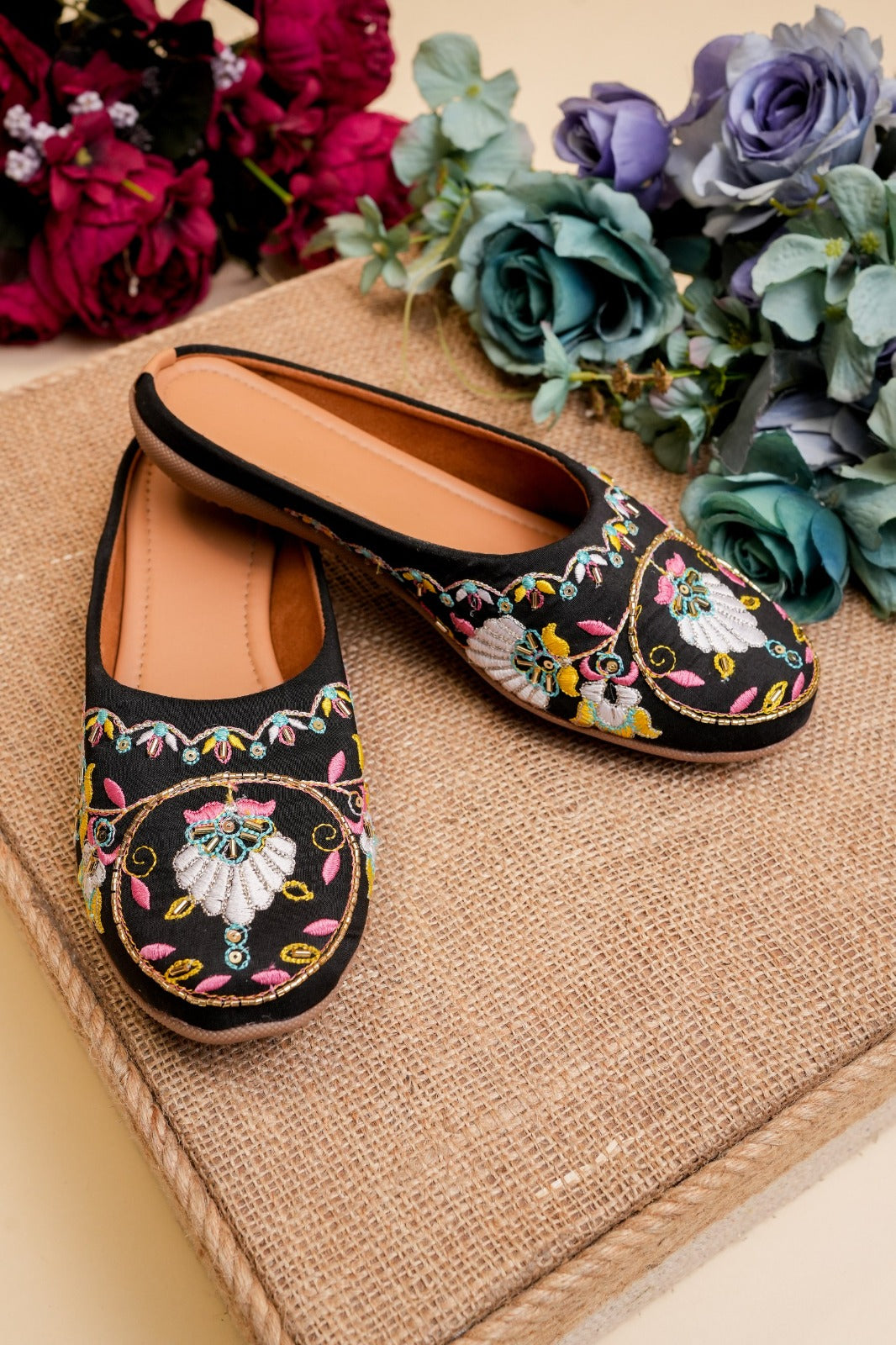 Embroidery Work Jutti- black color