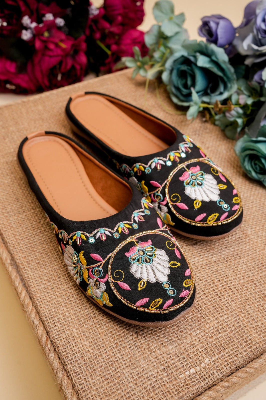 Embroidery Work Jutti- black color