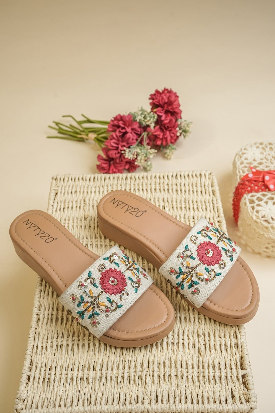 Red Flower Flat Heel -off white color