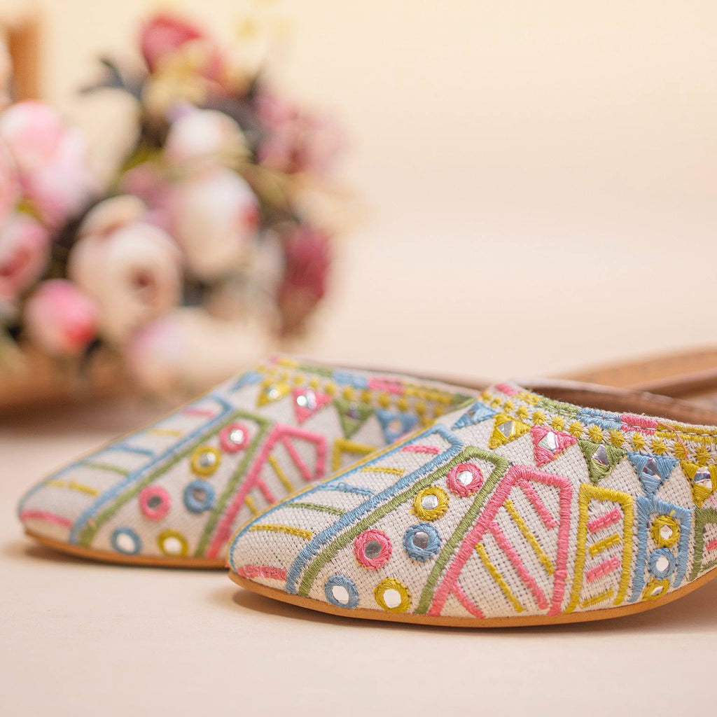 New collection of Heel -off white color