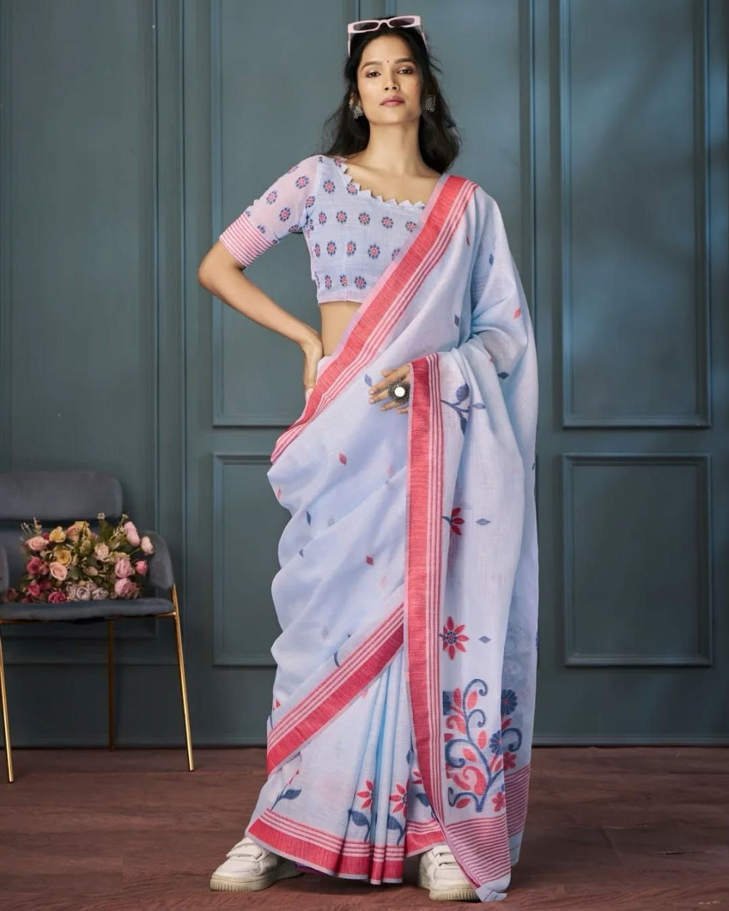 Floral Linen Printed Saree With Printed Blouse