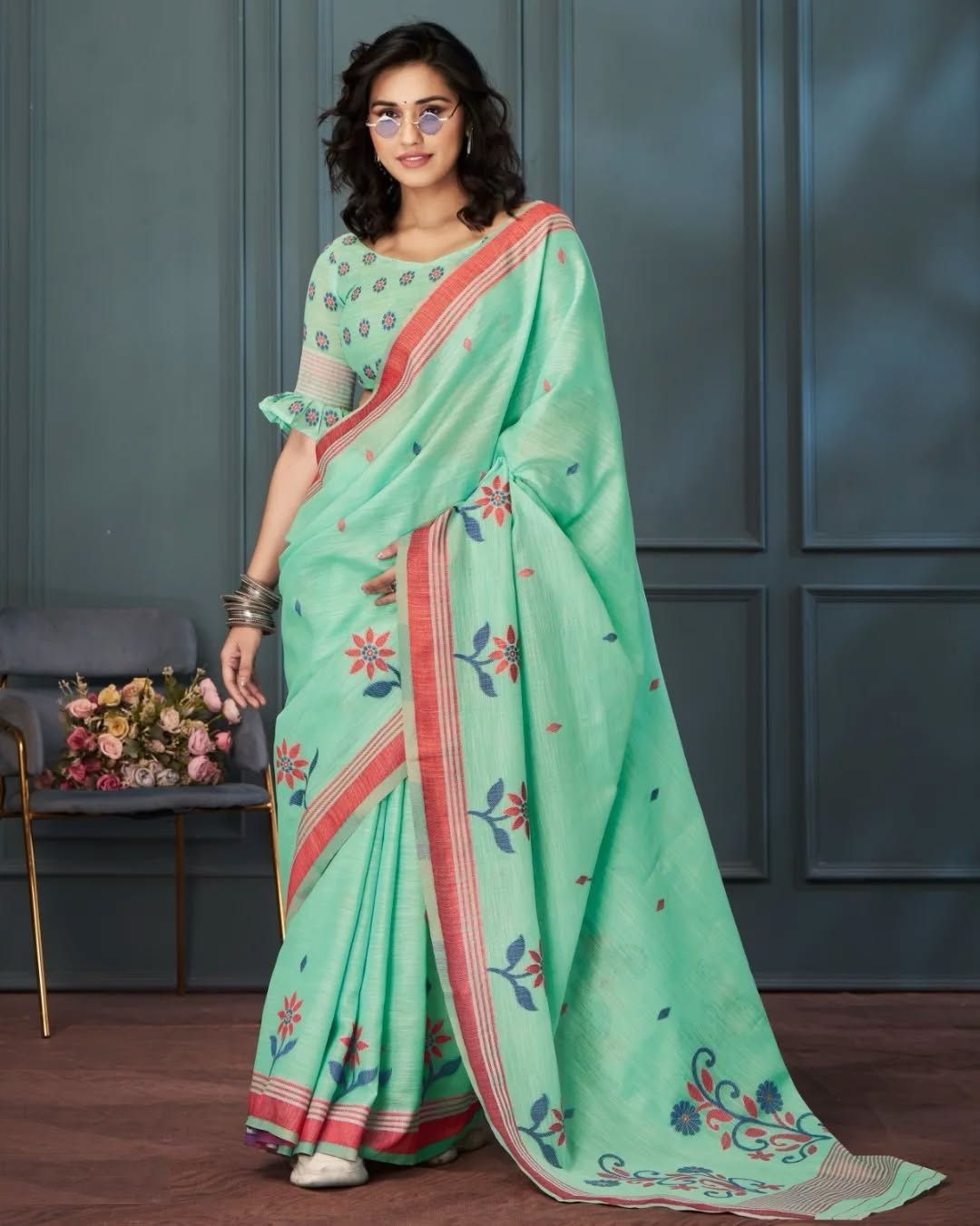 Floral Linen Printed Saree With Printed Blouse