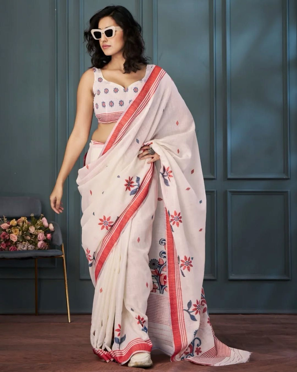 Floral Linen Printed Saree With Printed Blouse