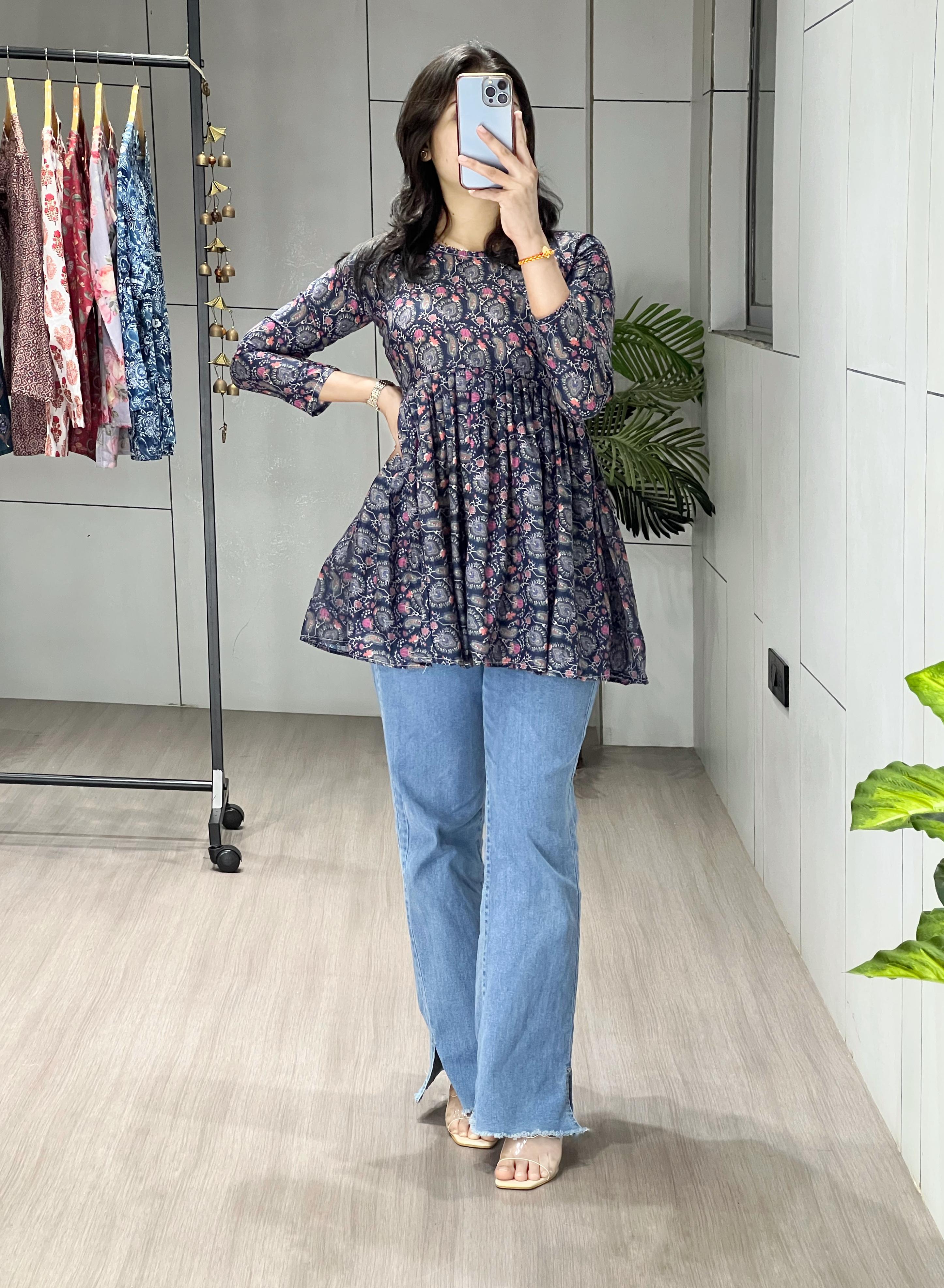Casual Chic Floral Print Tunic (Navy Blue)